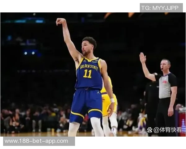 克莱半场表现出色三分球命中率高达百分之百助力球队取得领先